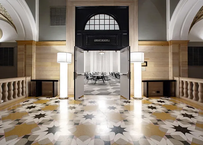 Hotel The Midland Hotel, Chicago, A Tribute Portfolio