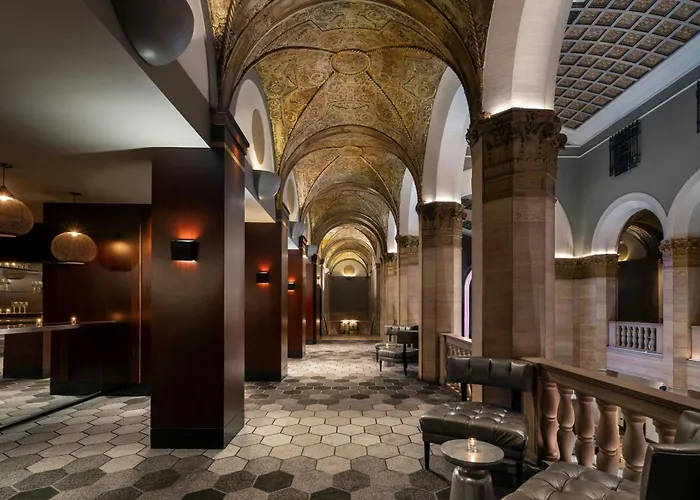 Hotel The Midland Hotel, Chicago, A Tribute Portfolio